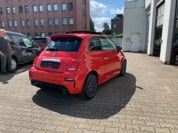 Car image 26