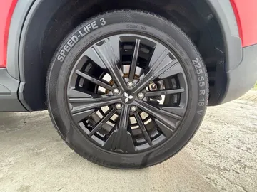 Car image 35