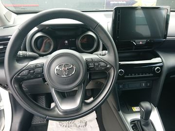 Car image 11