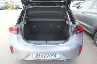 Car image 23