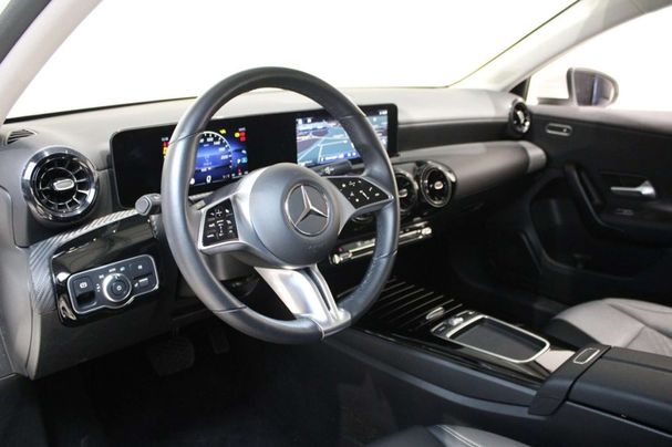 Mercedes-Benz A 180 d Advanced 85 kW image number 9