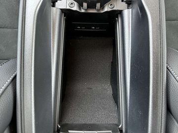 Car image 41