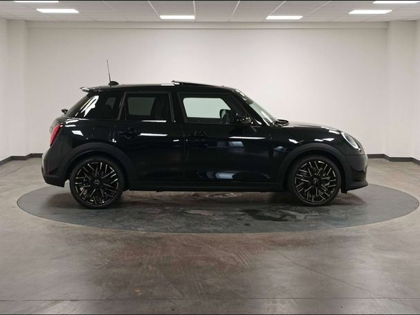 Mini Cooper S Favoured DKG 152 kW image number 4