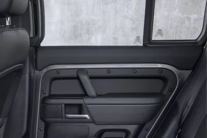 Car image 38