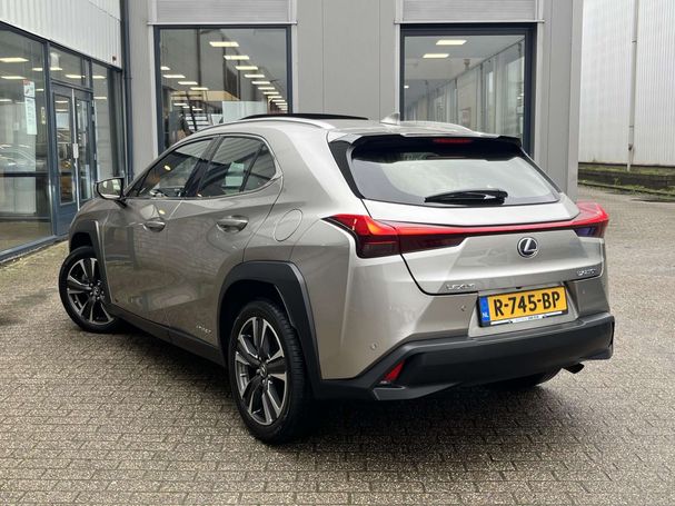 Lexus UX 250h 135 kW image number 39