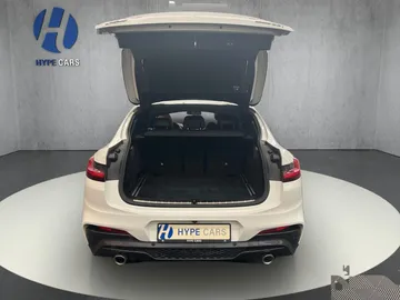 Car image 36