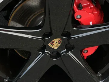 Car image 30