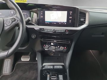 Car image 12