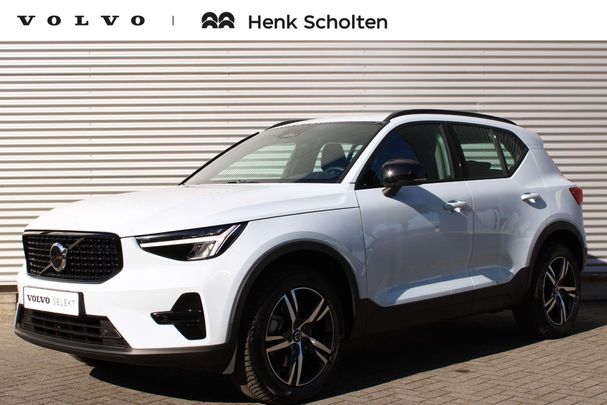 Volvo XC40 B4 Plus Dark 145 kW image number 1