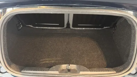 Car image 40