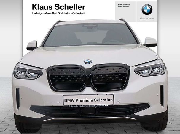 BMW iX3 210 kW image number 3