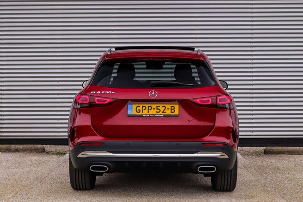 Mercedes-Benz GLA 250 e 160 kW image number 8