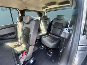 Car image 27