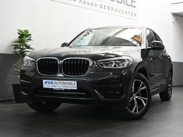 BMW X3 xDrive20i Advantage 135 kW image number 1