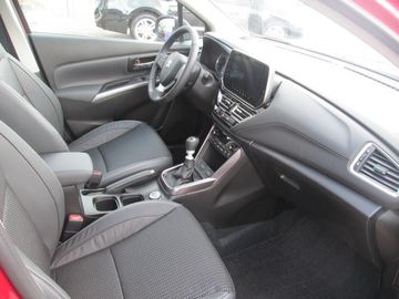 Car image 10