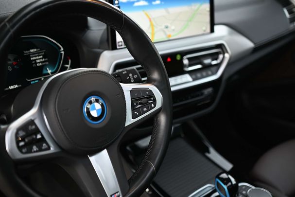 BMW iX3 210 kW image number 23