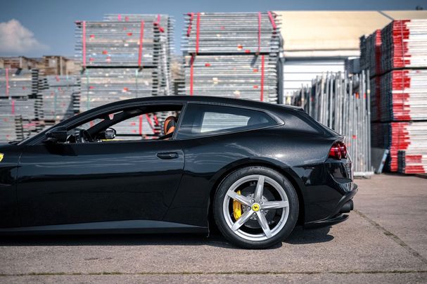 Ferrari GTC4Lusso T 449 kW image number 10