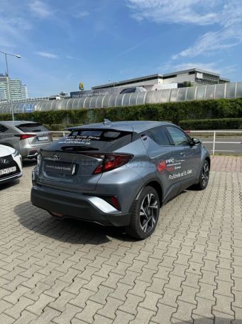 Toyota C-HR 1.8 Hybrid Style 90 kW image number 4