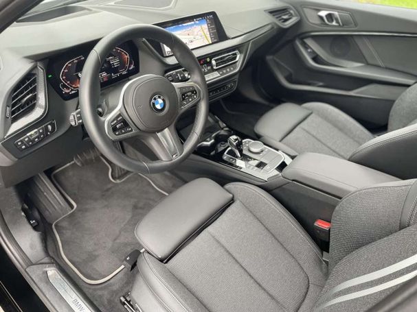 BMW 118i 100 kW image number 6