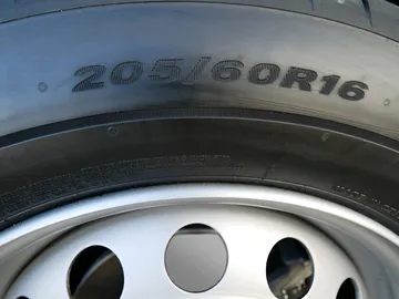 Car image 44