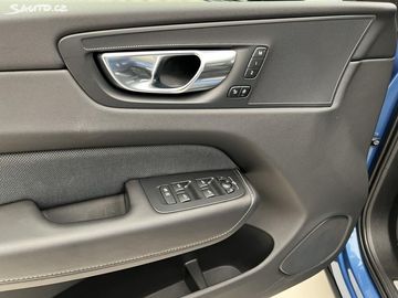 Car image 37