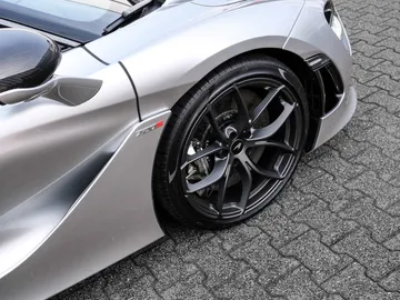 Car image 29