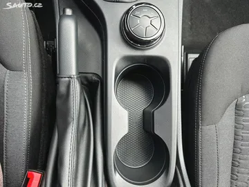 Car image 28