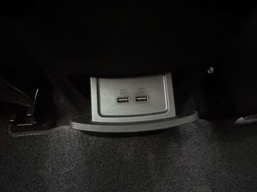 Car image 37