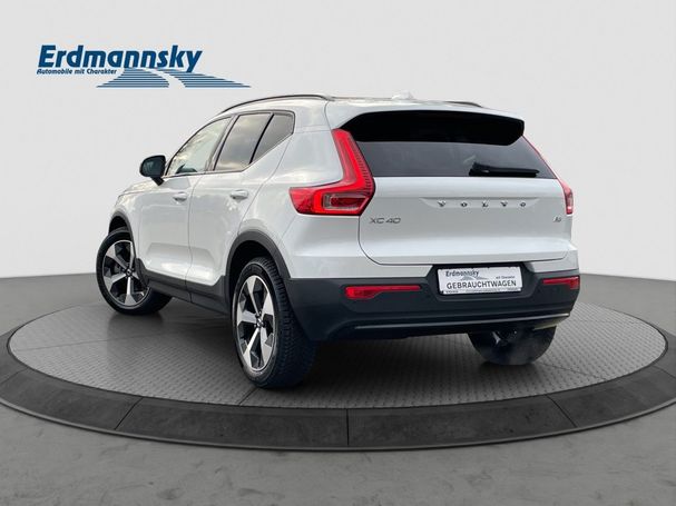 Volvo XC40 B3 Plus Dark 120 kW image number 4