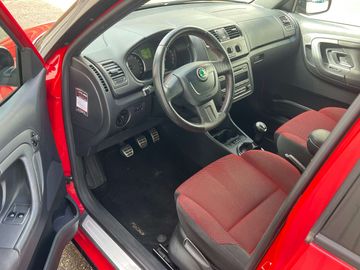 Car image 12