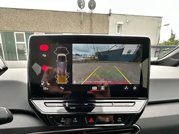 Car image 32