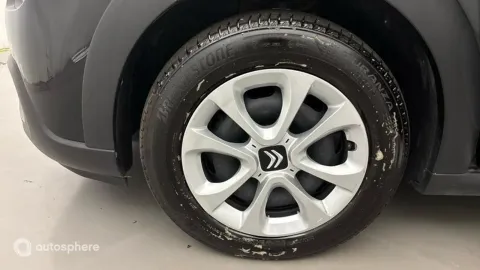 Car image 20
