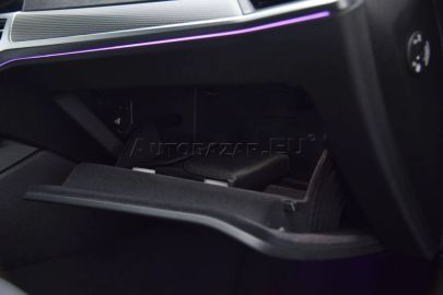 Car image 36