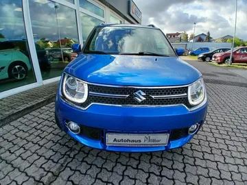 Car image 3