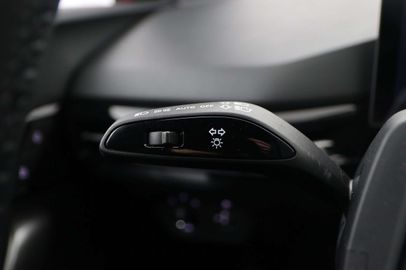 Car image 36