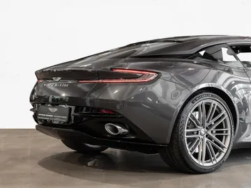 Car image 31