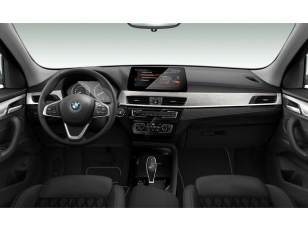 BMW X1 sDrive20d xLine 140 kW image number 4