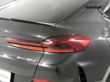 Car image 30