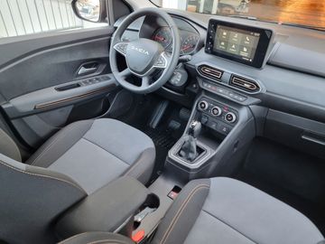 Car image 15