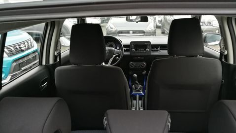 Car image 8