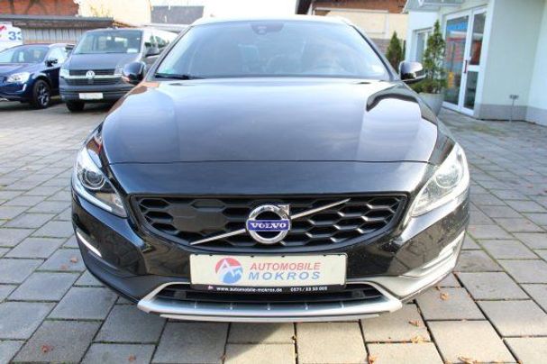 Volvo V60 Cross Country D4 Geartronic Plus 140 kW image number 3