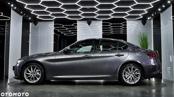 Alfa Romeo Giulia 2.0 Turbo Veloce 206 kW image number 3