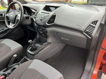 Car image 10