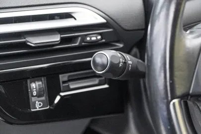 Car image 40