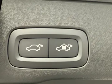 Car image 39