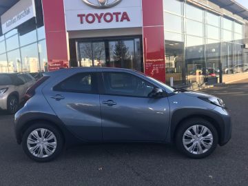 Car image 3