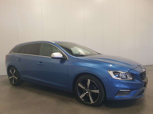 Volvo V60 T4 140 kW image number 2