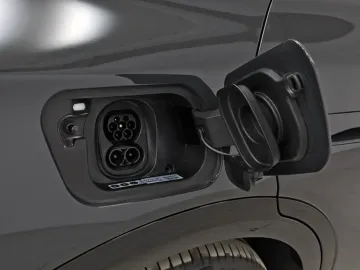 Car image 43