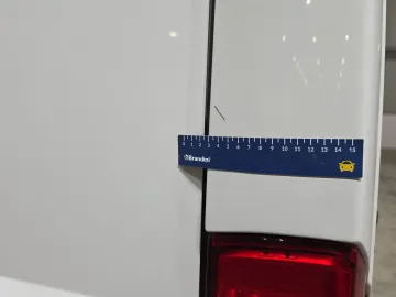 Car image 36