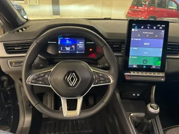 Car image 15